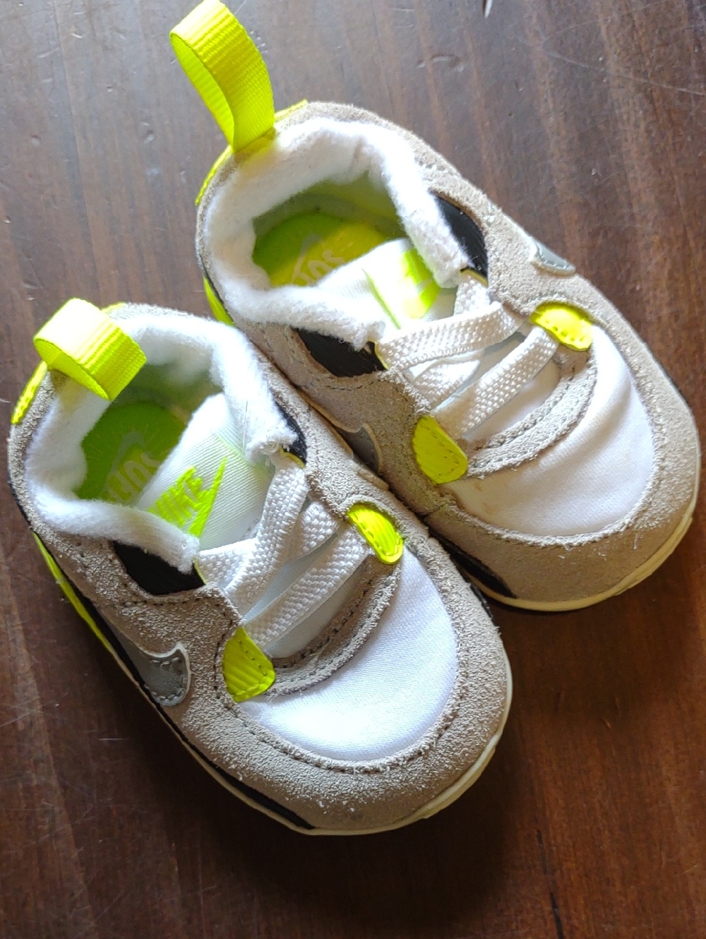 Nike Kids White, Beige & Neon Yellow Sneakers